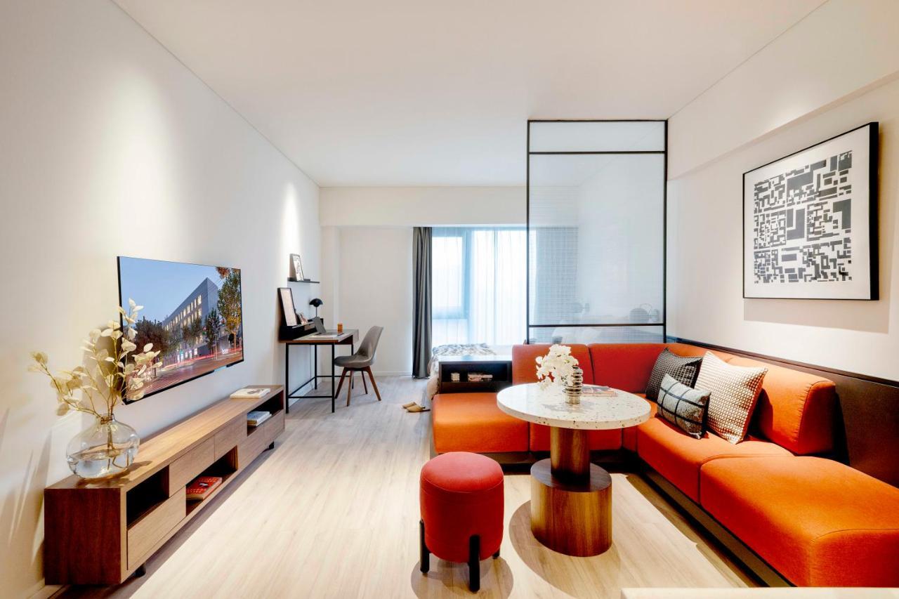 Base-Beijing Wangfujing Serviced Apartment- In Hutong &Bike Rental &Close To Forbidden City, Tian'Anmen Square &Subway Nearby &Free Coffee &Washing Machine,Kitchen &Restaurant Discount &English Speaking &High Speed Free Wifi Экстерьер фото